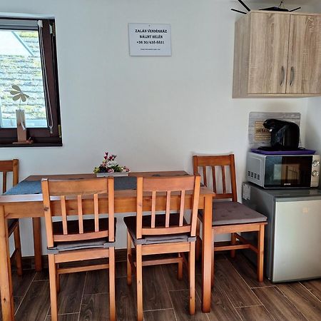 Zalan Vendeghaz Hotel Csaszartoltes Ngoại thất bức ảnh