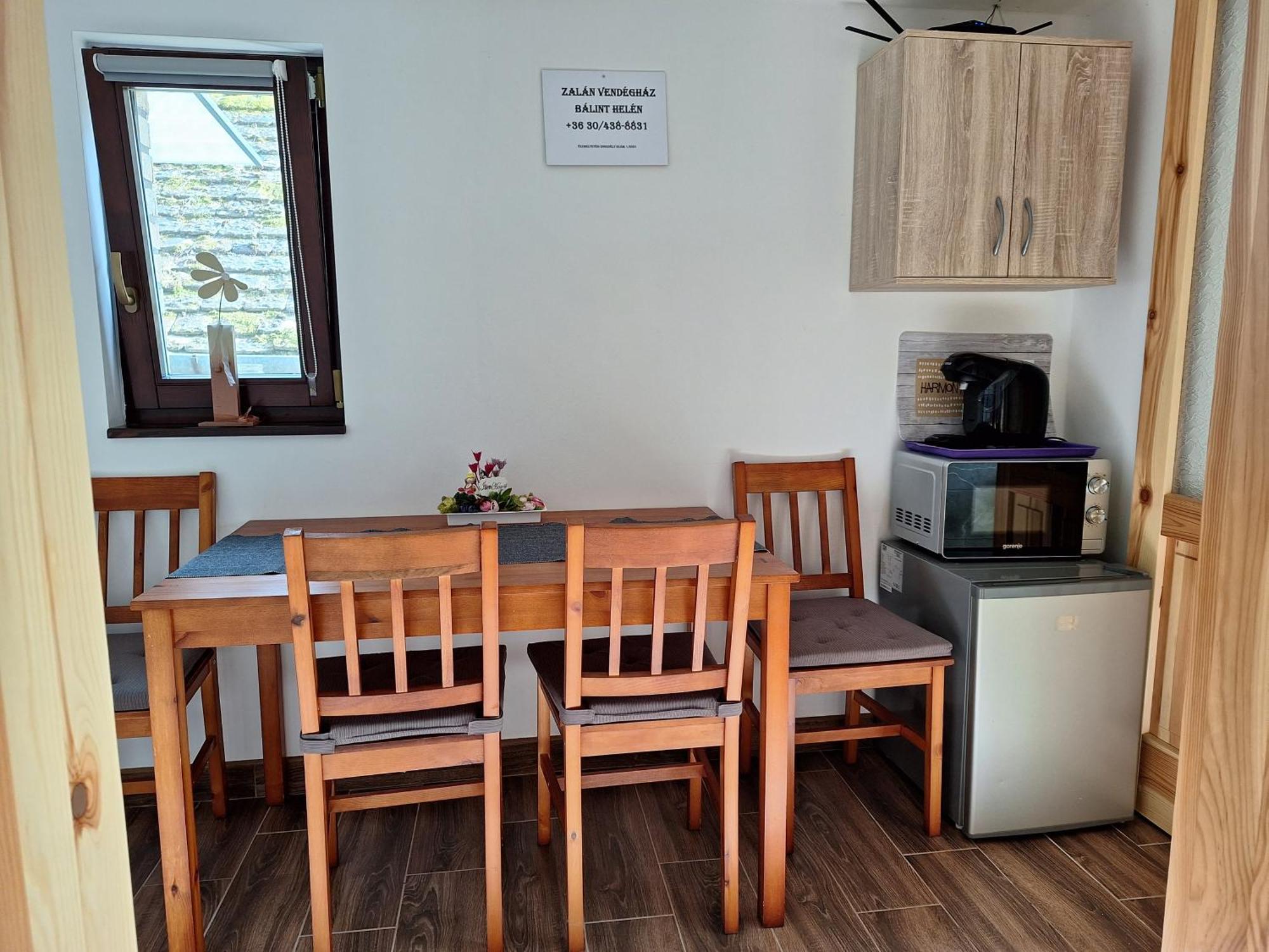 Zalan Vendeghaz Hotel Csaszartoltes Ngoại thất bức ảnh