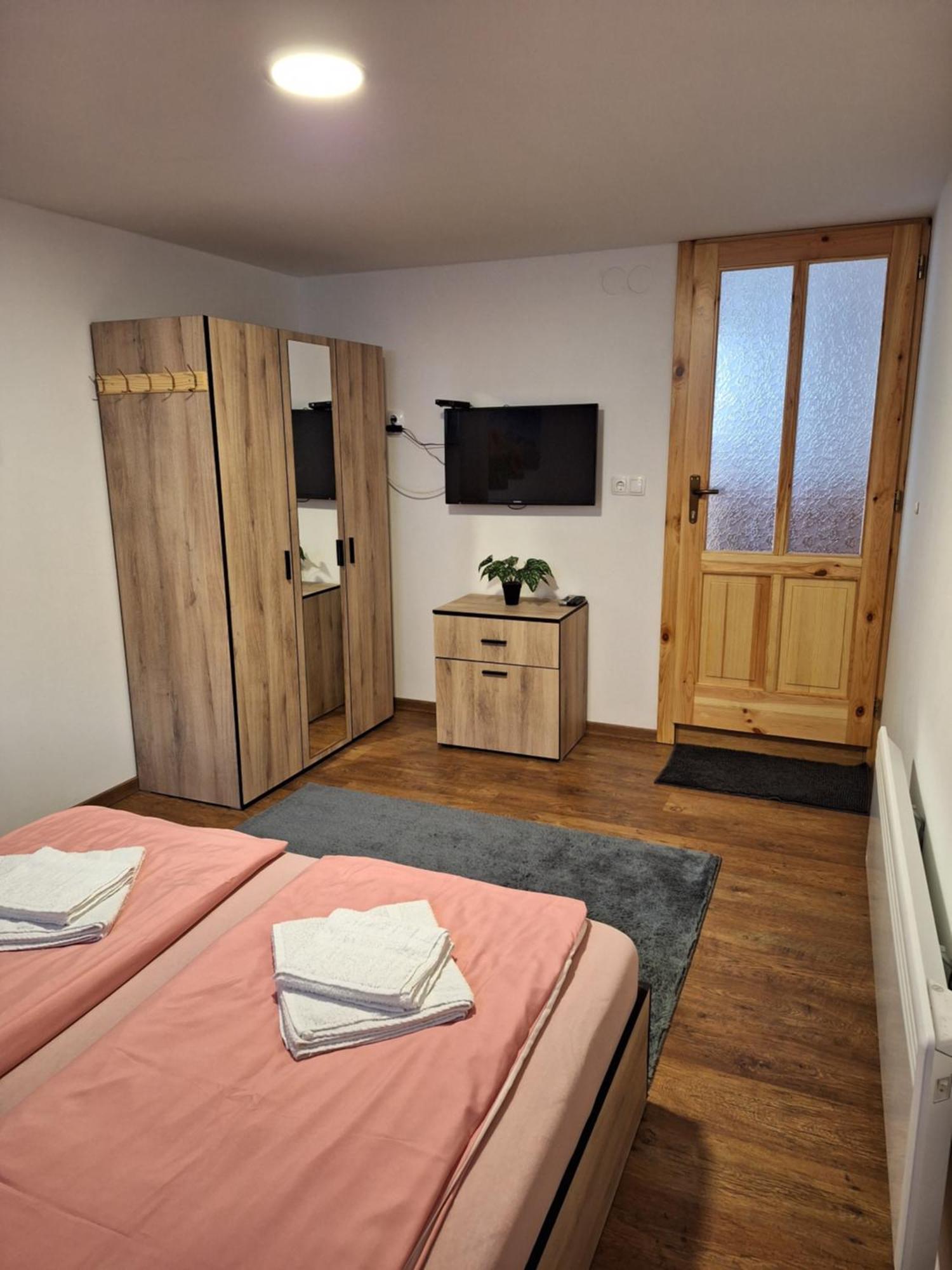 Zalan Vendeghaz Hotel Csaszartoltes Ngoại thất bức ảnh